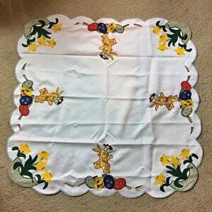 Easter Table Topper Embroidered Bunnies Eggs Daffodils Scalloped Edge 32"x32"